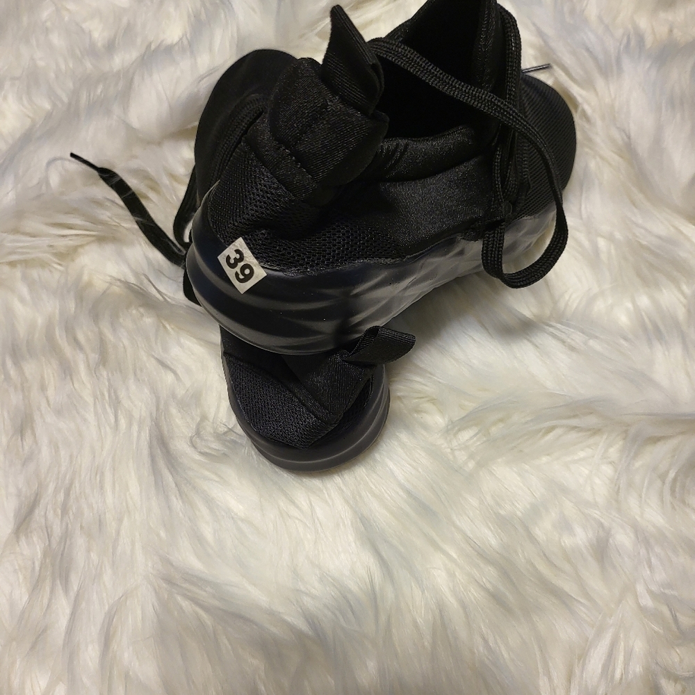 Shein black hardside sneakers - Picture 5 of 6